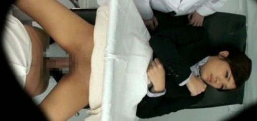 หลอกให้พ่อลูกเย็ดกันในคลีนิก